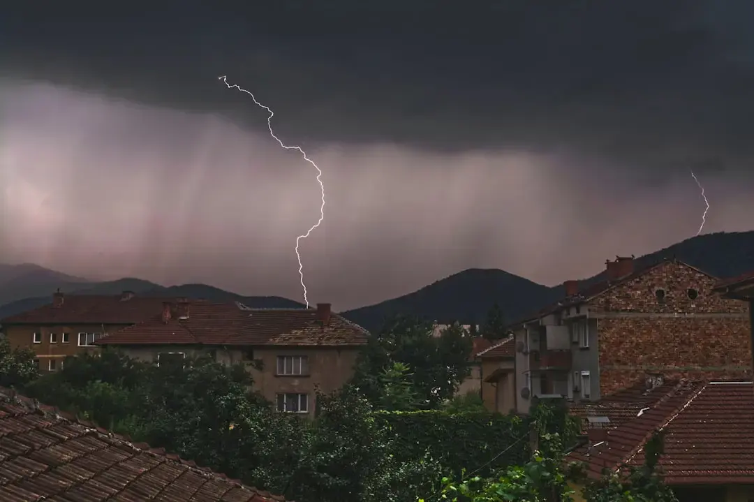 Legăturile puternice, scut împotriva sinuciderii la adolescenți