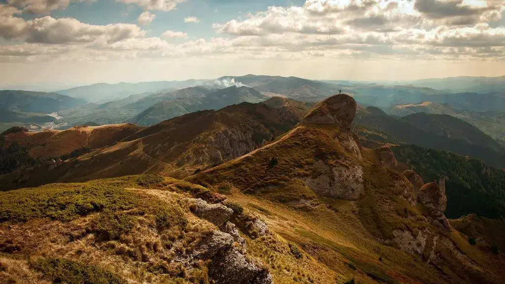 Când meditația nu e suficientă: cum să eliberezi durerea emoțională din corp