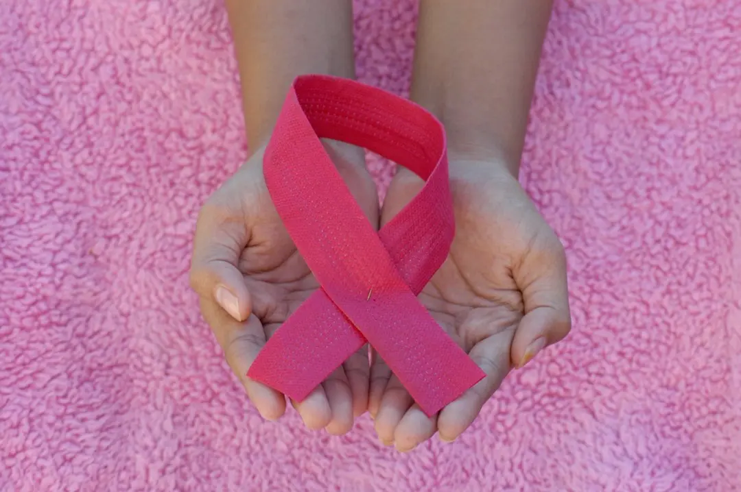 Viața după cancerul din copilărie: O luptă continuă cu anxietatea și depresia