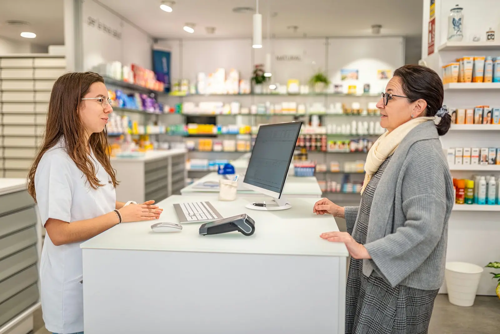 Farmaciștii vor putea prescrie tratamente pentru infecții urinare și contracepție în Australia