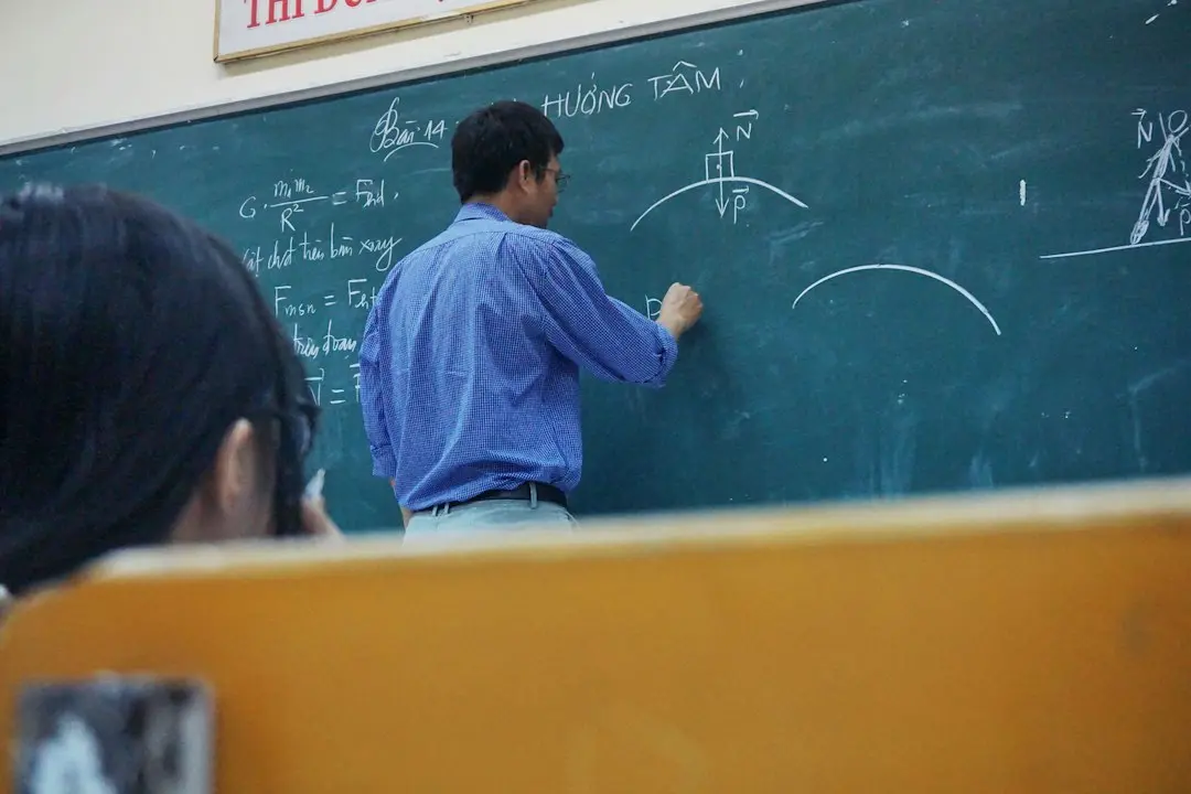 Starea de bine a profesorilor: fundația unei școli care rezistă în timp