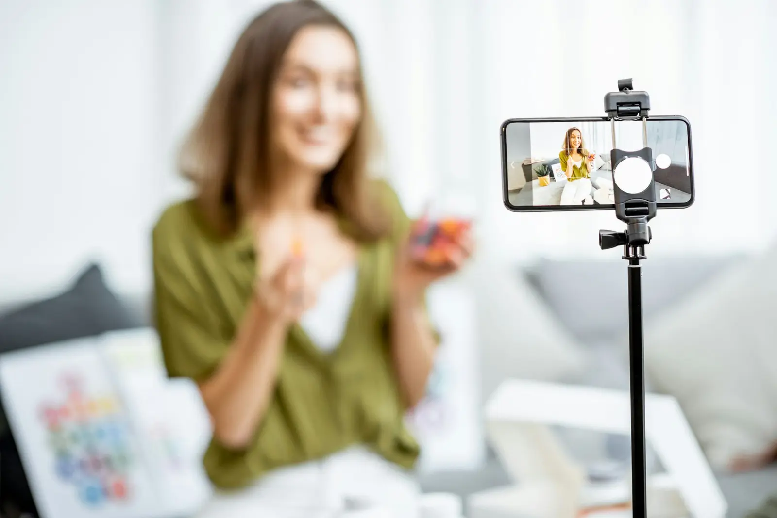 Câteva dintre zece postări cu #womenshealth pe Instagram sunt reclame