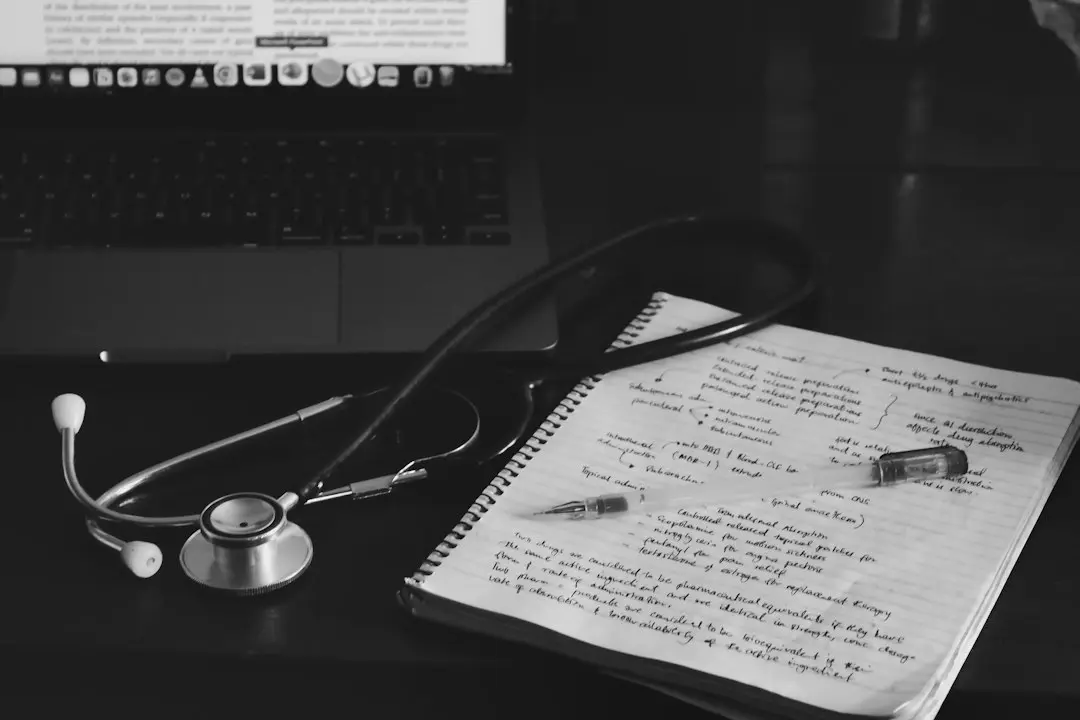 Notele medicului l-au ținut bolnavul încă un an în spital